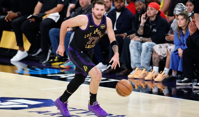 世界杯数据统计-东契奇成为本赛季第13位单场50+球员 约基奇2次&amp;掘金3人均为最多