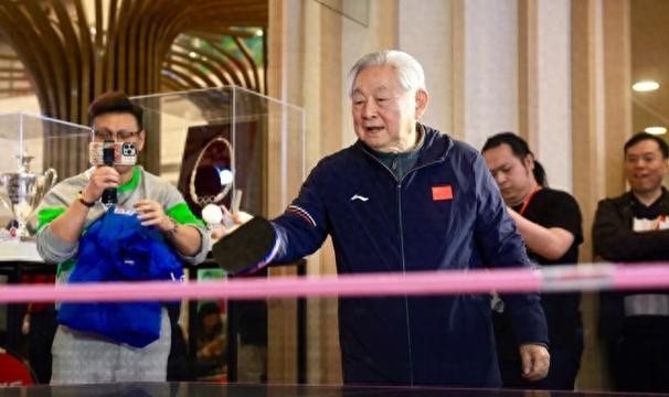 世界杯直播在线观看-全民参与“一道乒 乓乓响”，在上海接住这只穿越百年的小白球|乒乓球|乒乓|徐寅生|国际乒乓球联合会|世界乒乓球锦标赛_新浪新闻