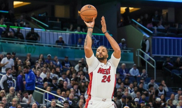 鲍威尔谈替补出战：球队不想打乱节奏 教练想让我保持侵略性