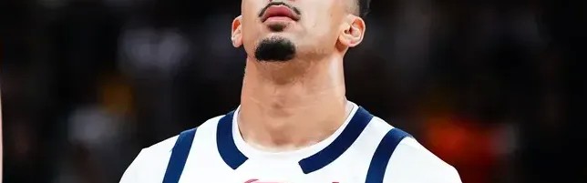 世界杯数据统计-奎因全场出战19分钟，投篮13中4得到12分5篮板2助攻2抢断