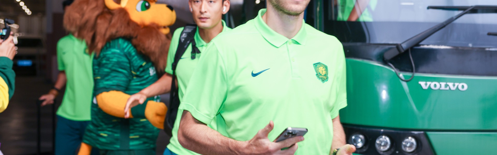 世界杯数据统计-苗原：国安约了外援的经纪人谈解约，经纪人全程不说话